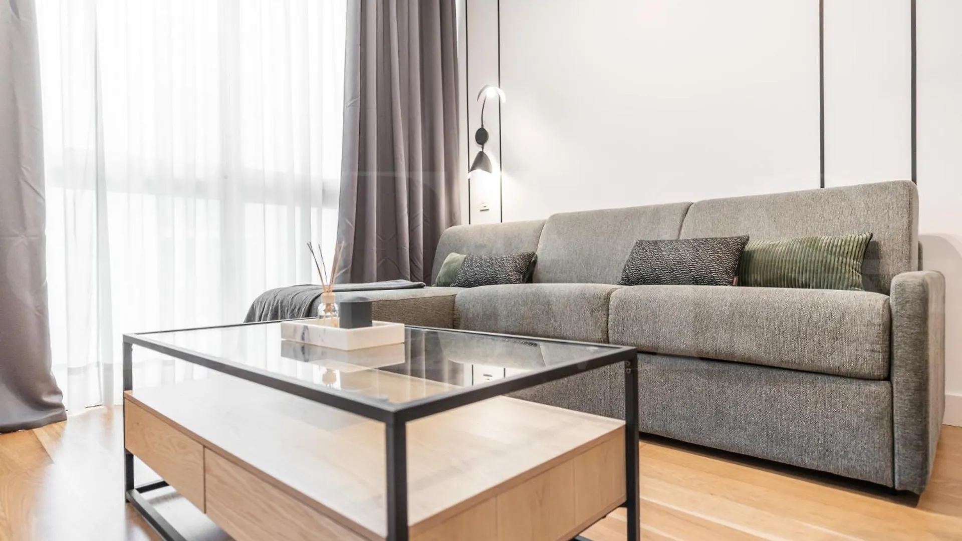 Central Apartment With Picasso Vibes By Rems 말라가